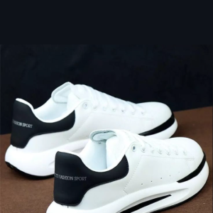 Evoce white black strips kicks