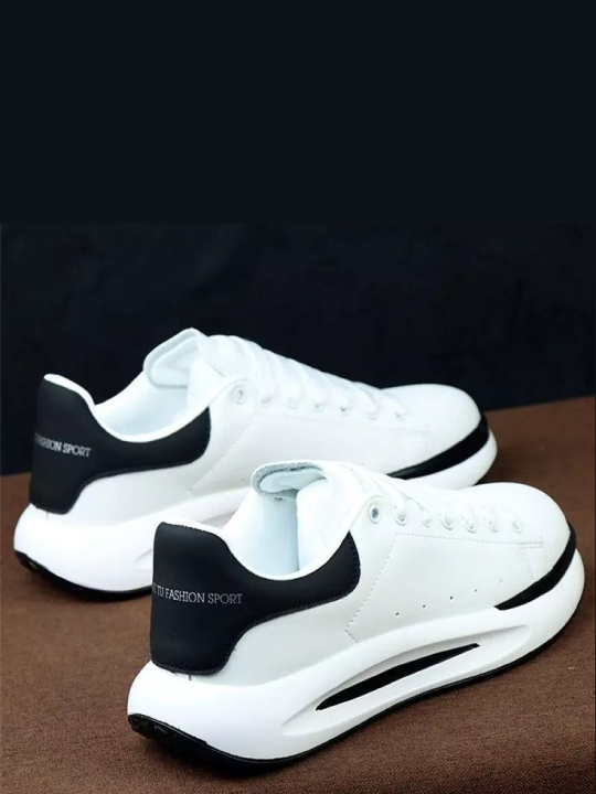 Evoce white black strips kicks